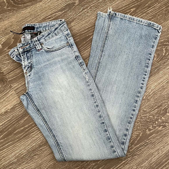 Buffalo - Picture 1 of 4